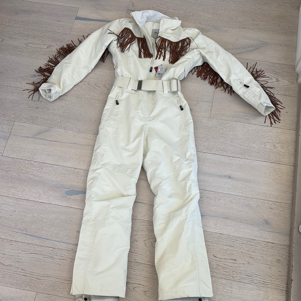 Cream Ski Jacket with Brown Accents and Insulation
